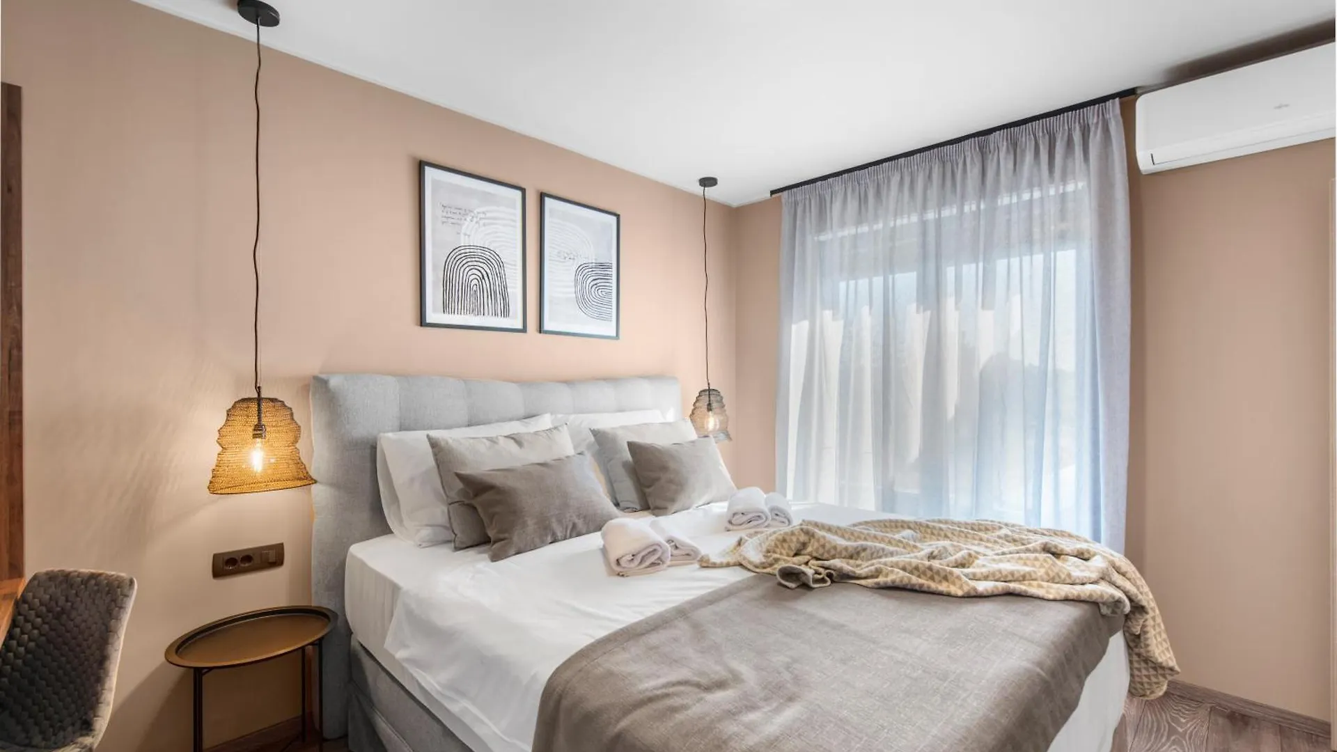 Quercus Village Penthouse With Jacuzzi Novigrad  Apartment